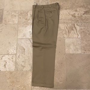 Men’s Jos. A. Bank Beige Trousers Size 35x30